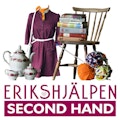 Erikshjälpen Second Hand, Skene