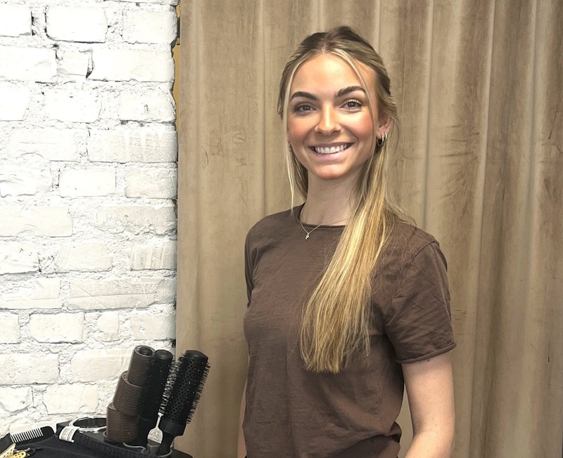 Evelina är frisör på hospice